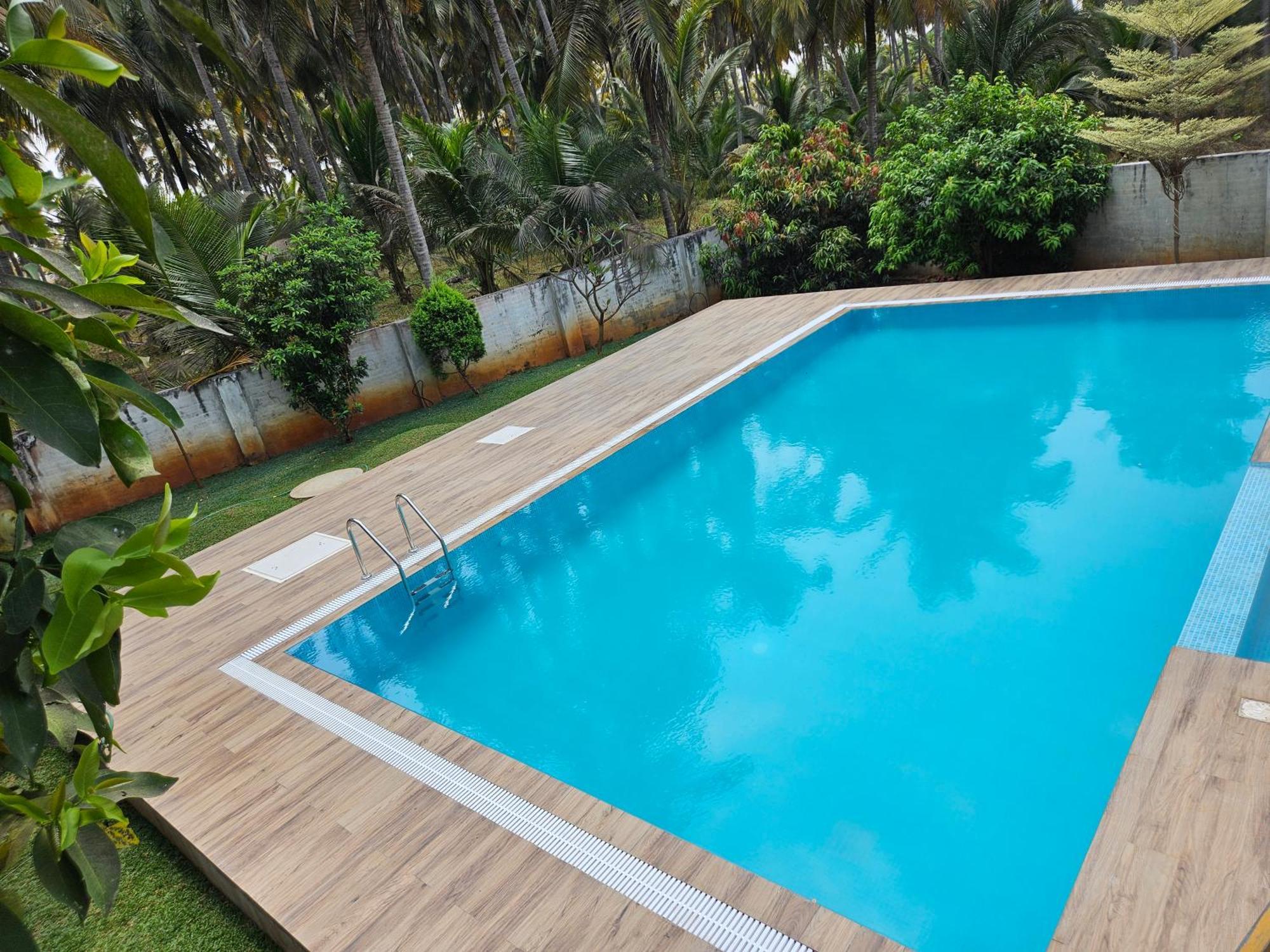 Hotel Gopalapuram International Pollāchi エクステリア 写真