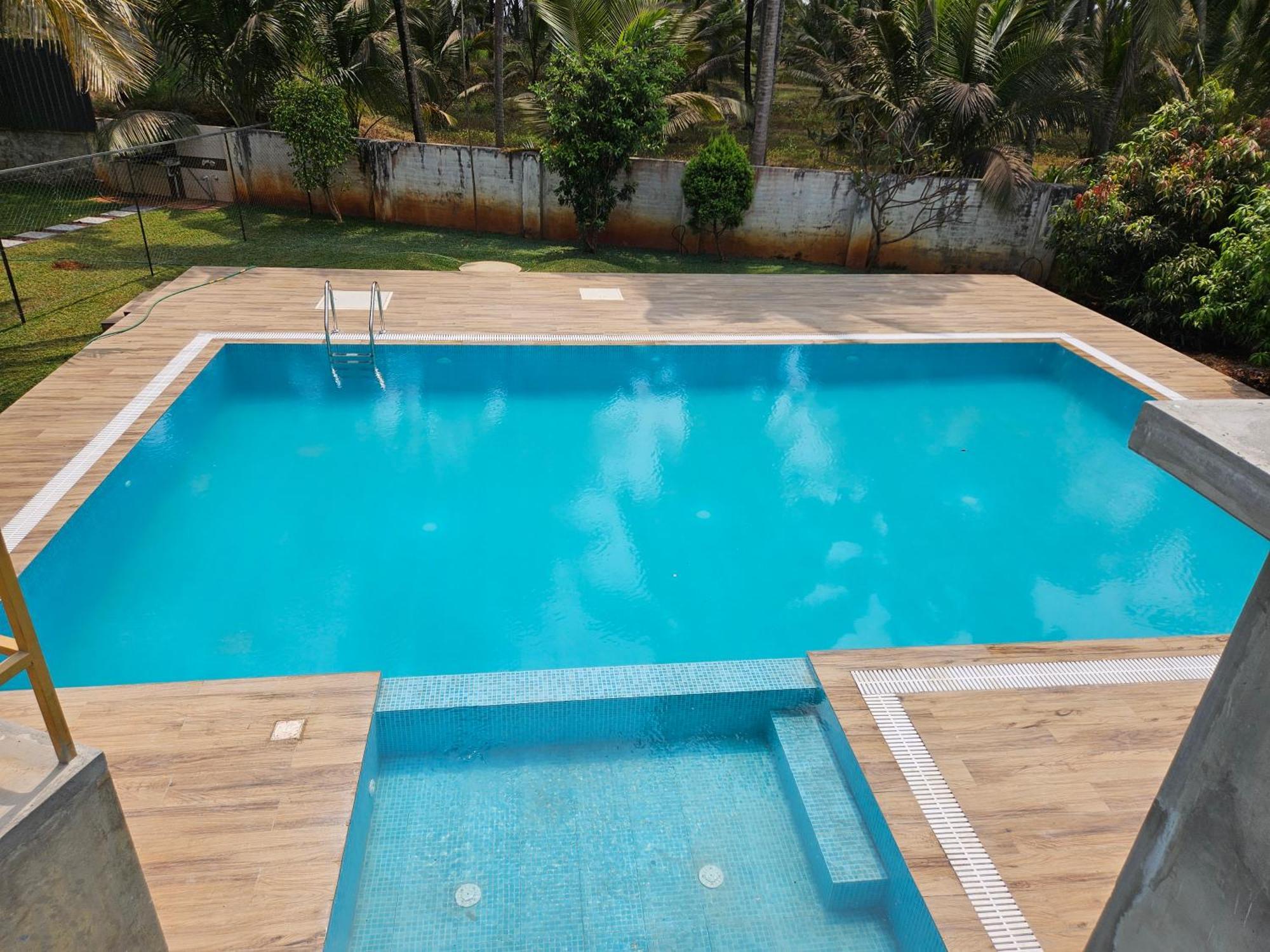 Hotel Gopalapuram International Pollāchi エクステリア 写真
