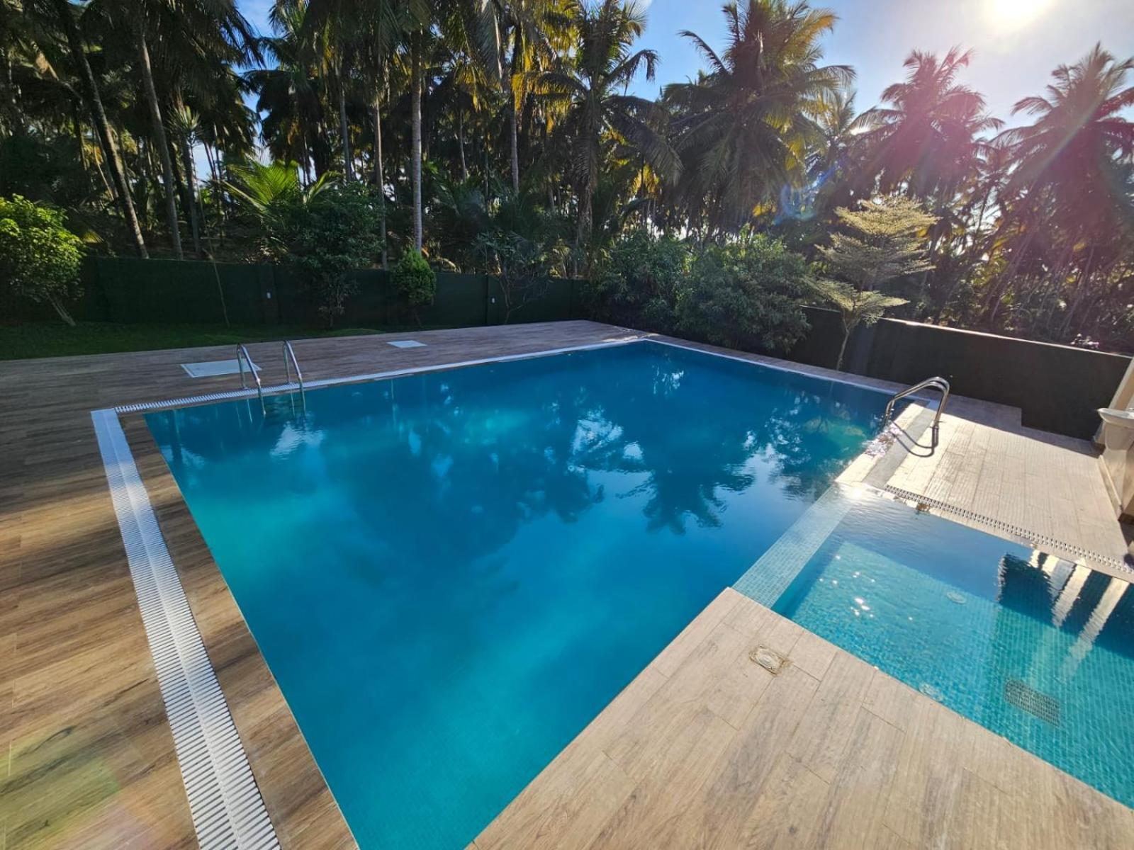 Hotel Gopalapuram International Pollāchi エクステリア 写真