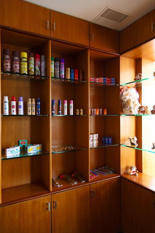 Hotel Gopalapuram International Pollāchi エクステリア 写真
