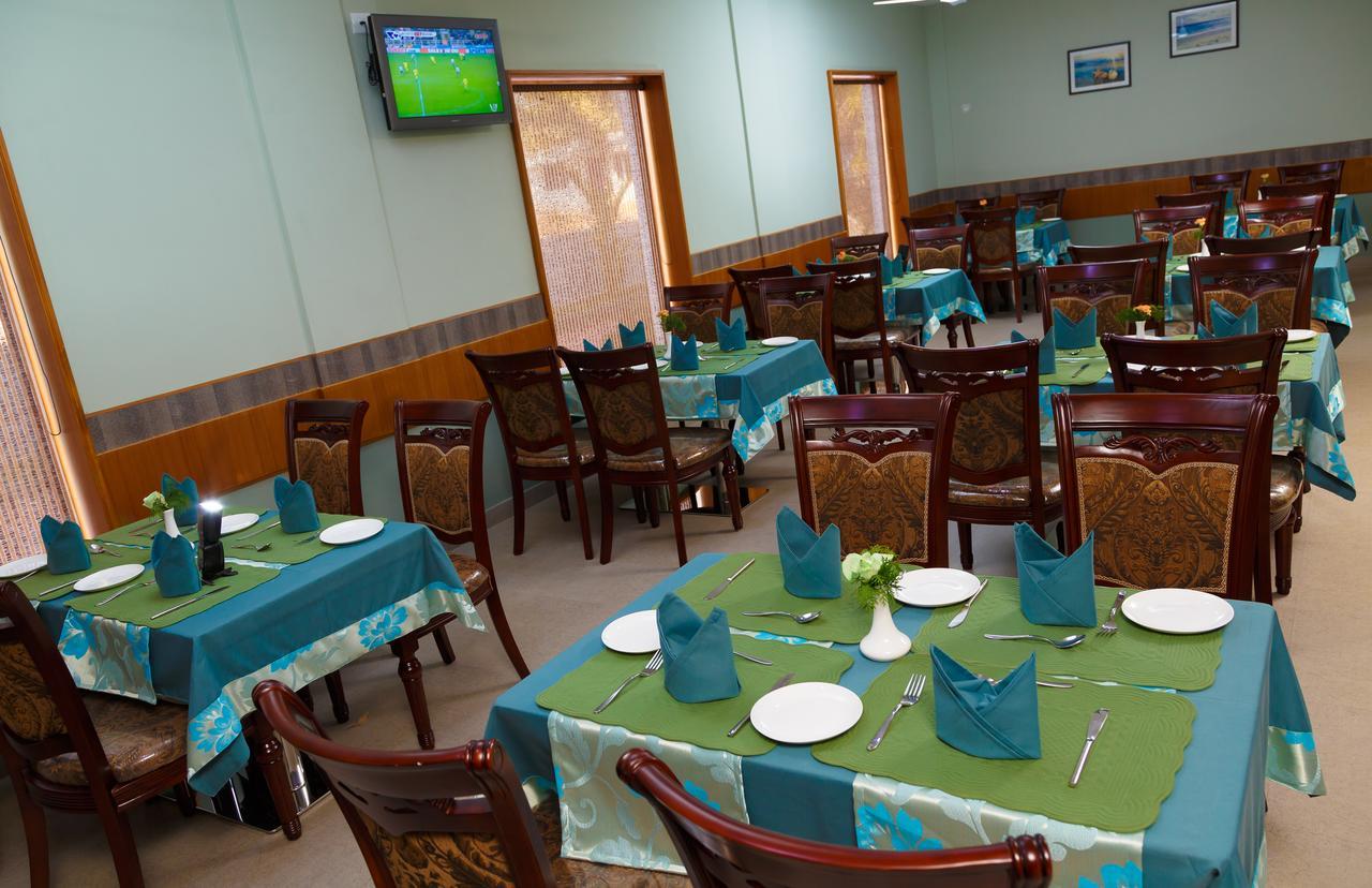 Hotel Gopalapuram International Pollāchi エクステリア 写真